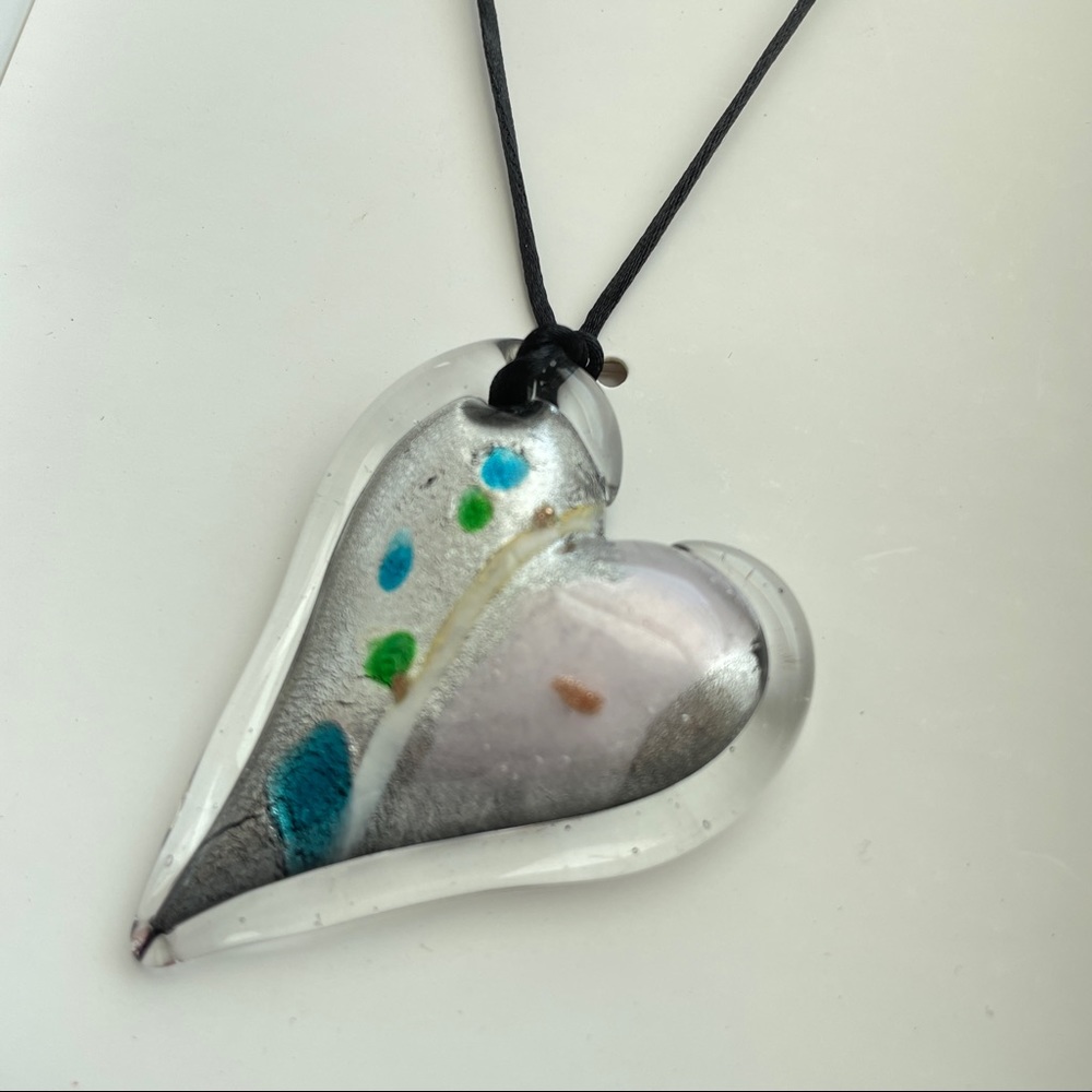 Zara Glass Heart Necklace Pendant on Cord - Picture 7 of 8